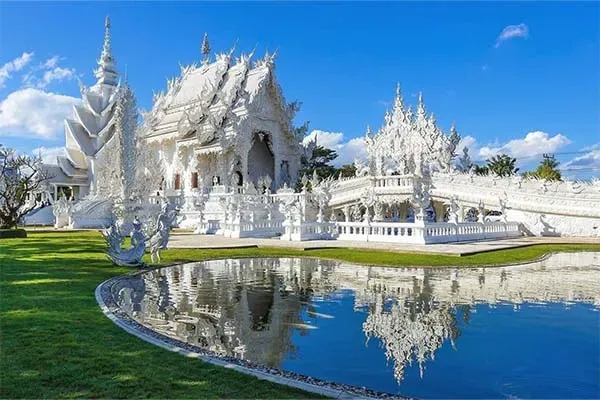 Échappée thaïlandaise en 10 jours : des trésors du Siam aux falaises de Krabi