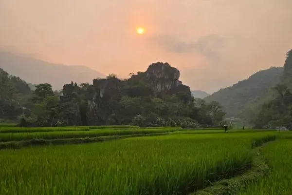 Échappée au Tonkin en 10 jours : Mai Chau, Pu Luong et Baie de Lan Ha