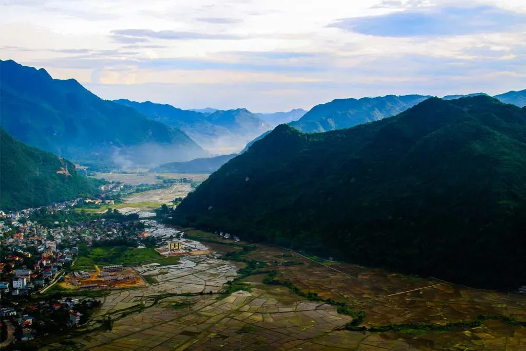 Vietnam en Famille en 14 jours : Rizières, Baie de Lan Ha et Cités Royales