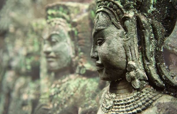 Du Nord Vietnam aux Temples d'Angkor : Merveilles et Cités Impériales — 12 jours