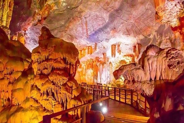Grottes de Phong Nha, Nuoc Mooc et Mémoire de Vinh Moc — 3 jours