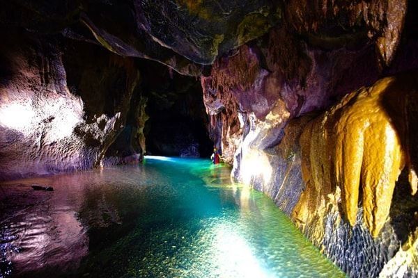 Grottes de Phong Nha, sanctuaire de Thiên Đường & route vers Hué — 3 jours
