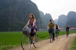 Immersion en baie d'Halong terrestre à Ninh Bình — 2 jours