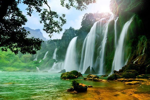 Joyaux du Nord-Est : lac de Ba Bể & cascades de Bản Giốc — 4 jours