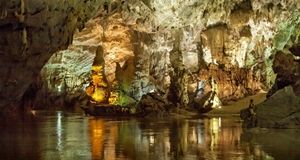 Merveilles Souterraines de Phong Nha et Grotte du Paradis — 2 jours