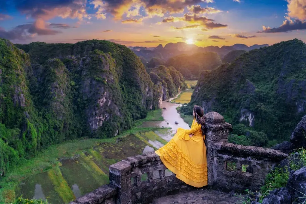 Odyssée du Dragon et des Dieux Khmers : Vietnam et Cambodge en 15 jours