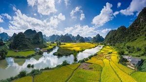 Du plateau de Đồng Văn au delta du Mékong — 21 jours