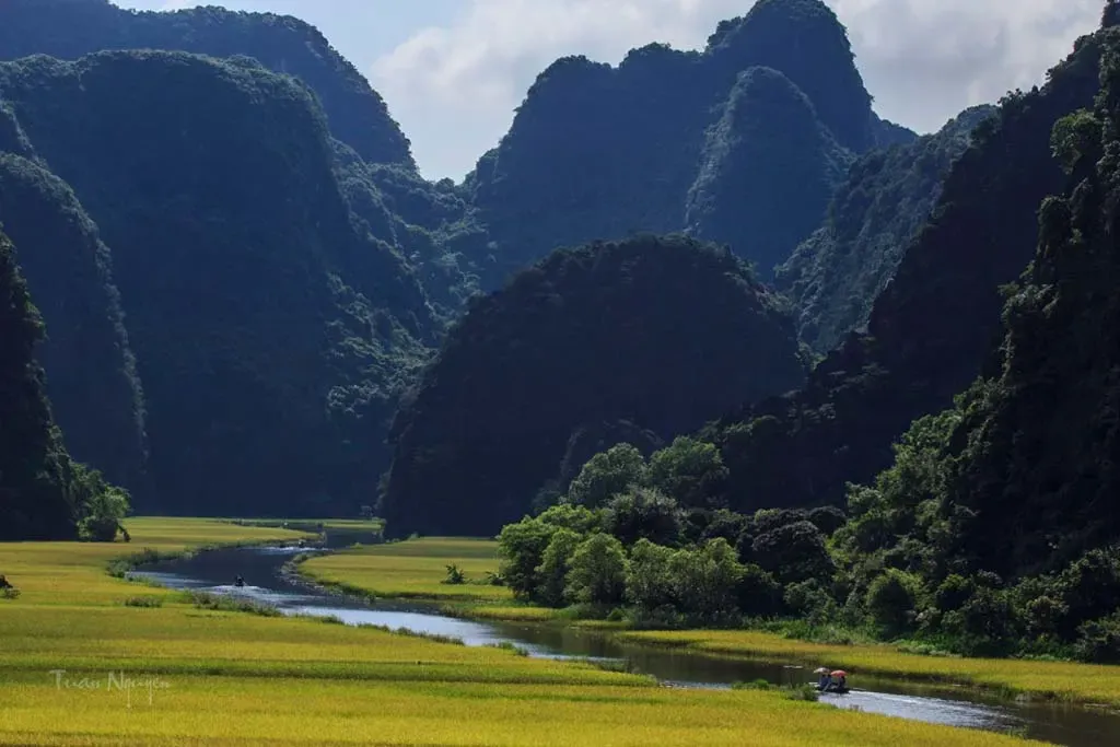 Symphonie Vietnamienne en 14 jours : Du Tonkin Fluvial aux Marchés du Mékong