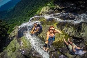 Traversée panoramique de Hué à Hội An par le parc de Bạch Mã — 1 jour